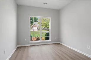 4401 River Forest Ln, Greensboro, NC 27409 - Photo 8