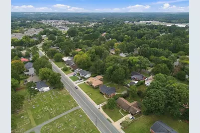 517 Pine Street, Graham, NC 27253 - Photo 10