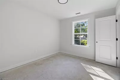 811 W Swannanoa Avenue, Liberty, NC 27298 - Photo 22