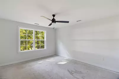 811 W Swannanoa Avenue, Liberty, NC 27298 - Photo 14