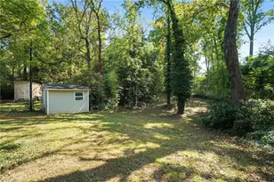 2511 Woodview Dr, Greensboro, NC 27408 - Photo 30