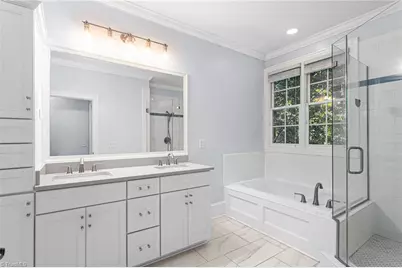 825 E Franklin Street, Chapel Hill, NC 27514 - Photo 20