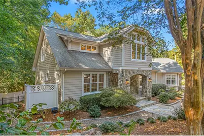 825 E Franklin Street, Chapel Hill, NC 27514 - Photo 1