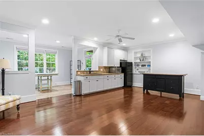 825 E Franklin Street, Chapel Hill, NC 27514 - Photo 36