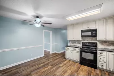 802 Kingston Drive, High Point, NC 27262 - Photo 22