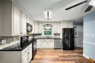 802 Kingston Dr, High Point, NC 27262 - Photo 20
