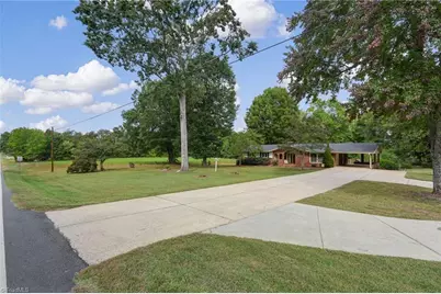 1081 Nc Highway 87, Reidsville, NC 27320 - Photo 2