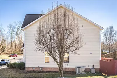 3809 Parkway Vista Road, Greensboro, NC 27409 - Photo 4