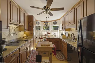 3803 Chiswell Court, Greensboro, NC 27410 - Photo 4