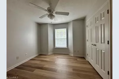 5012 Lawndale Drive #L, Greensboro, NC 27455 - Photo 8