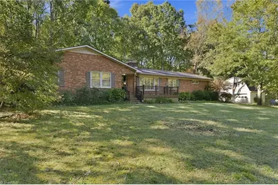 5704 Kings Court, Pleasant Garden, NC 27313 - Photo 2