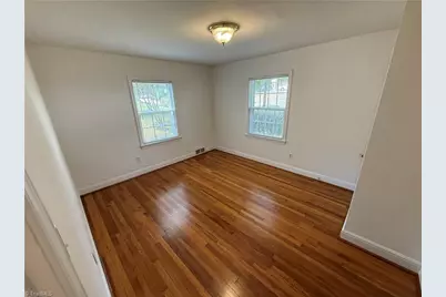 216 Carolina Circle, Winston-Salem, NC 27104 - Photo 10