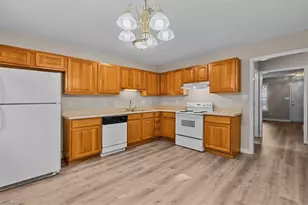 2564 Ambassador Ct, High Point, NC 27265 - Photo 10