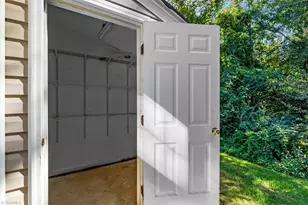 2564 Ambassador Ct, High Point, NC 27265 - Photo 34