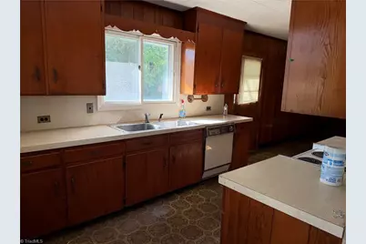 1811 Gwyn Street, Mount Airy, NC 27030 - Photo 18