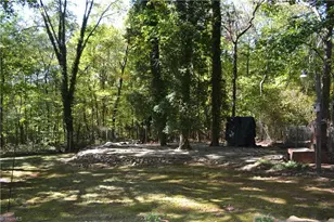208 Hillcrest Dr, Madison, NC 27025 - Photo 10