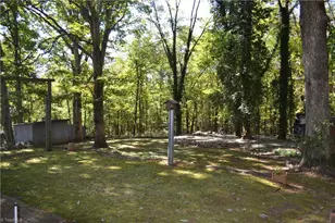 208 Hillcrest Dr, Madison, NC 27025 - Photo 12