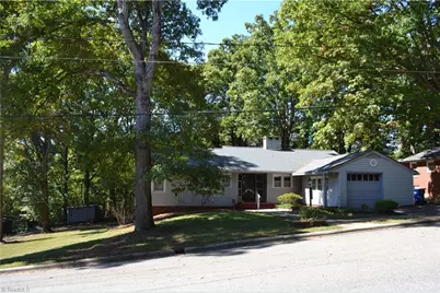208 Hillcrest Drive, Madison, NC 27025 - Photo 4