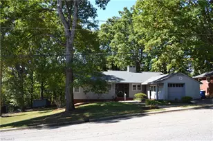 208 Hillcrest Dr, Madison, NC 27025 - Photo 4