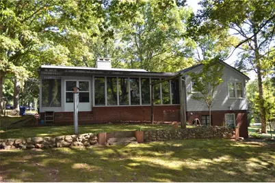 208 Hillcrest Drive, Madison, NC 27025 - Photo 8