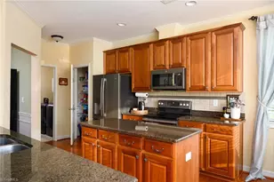 4525 Treebark Ln, High Point, NC 27265 - Photo 4