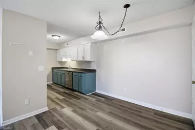 5701 Battery Court #D, Greensboro, NC 27409 - Photo 8