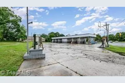 207 Stadium Drive, Eden, NC 27288 - Photo 2