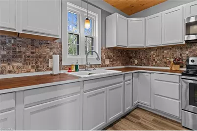 149 Lovers Lane, Mount Airy, NC 27030 - Photo 8