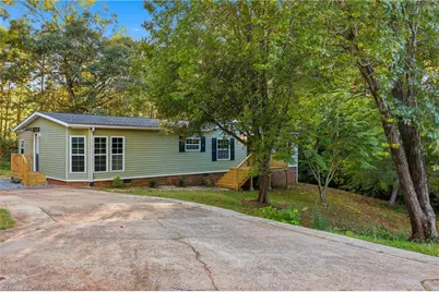 3363 Stony Brook Circle, Newton, NC 28658 - Photo 6