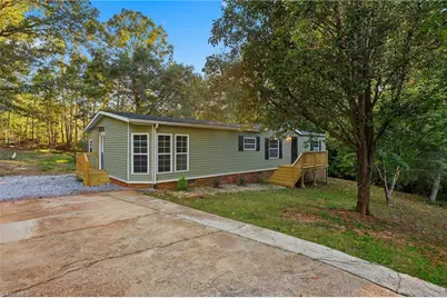 3363 Stony Brook Circle, Newton, NC 28658 - Photo 1