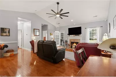 425 Peace Rollins Court, Kernersville, NC 27284 - Photo 8