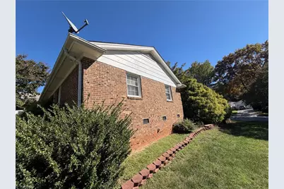 3020 Shady Lawn Drive, Greensboro, NC 27408 - Photo 22