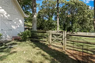 1236 Huntingdon Rd, Winston-Salem, NC 27104 - Photo 32