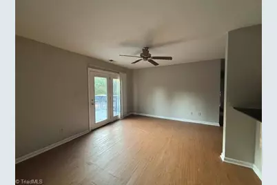 920 Highland Avenue #H, Greensboro, NC 27403 - Photo 8