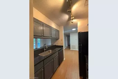 920 Highland Avenue #H, Greensboro, NC 27403 - Photo 10