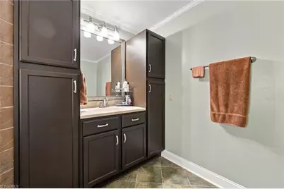 1332 Lake Drive 9, Lexington, NC 27292 - Photo 14