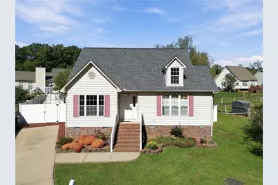 133 Hoskins Circle, Burlington, NC 27215 - Photo 1
