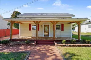 714 Montgomery St, Reidsville, NC 27320 - Photo 1