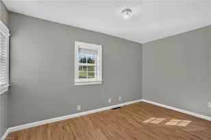 114 Bellevue Dr, High Point, NC 27265 - Photo 8