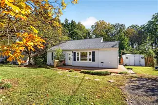 114 Bellevue Dr, High Point, NC 27265 - Photo 2