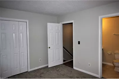2713 Cottage Place Cottage Place, Greensboro, NC 27455 - Photo 8