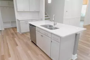 813 Riley Ln, Greensboro, NC 27455 - Photo 6