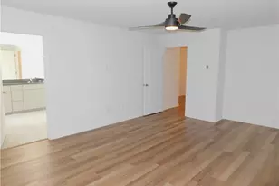 813 Riley Ln, Greensboro, NC 27455 - Photo 8