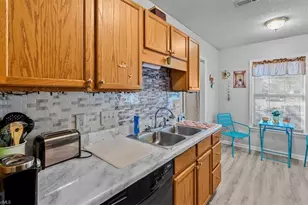 37 Grassy Knoll Cir, Greensboro, NC 27406 - Photo 14