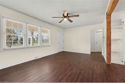 7021 Old Valley School Road, Kernersville, NC 27284 - Photo 8