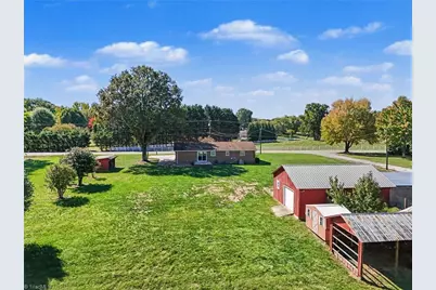 7021 Old Valley School Road, Kernersville, NC 27284 - Photo 4