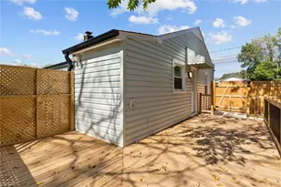 1008 Apple St, Winston-Salem, NC 27101 - Photo 6