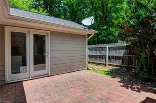 4639 Lawndale Dr, Greensboro, NC 27455 - Photo 20
