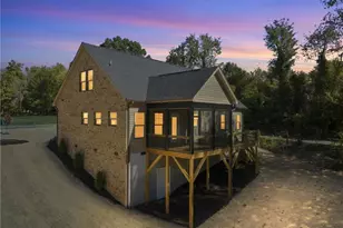 1368 Trafalgar Dr, High Point, NC 27262 - Photo 2