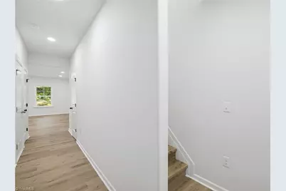 906 Twyckenham Drive, Greensboro, NC 27408 - Photo 4